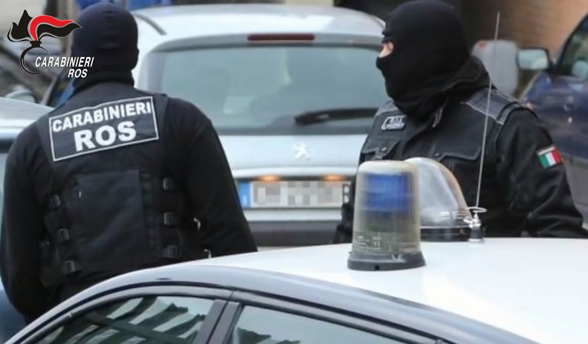 Aiutò il boss Messina Denaro durante la latitanza, arrestata insegnante