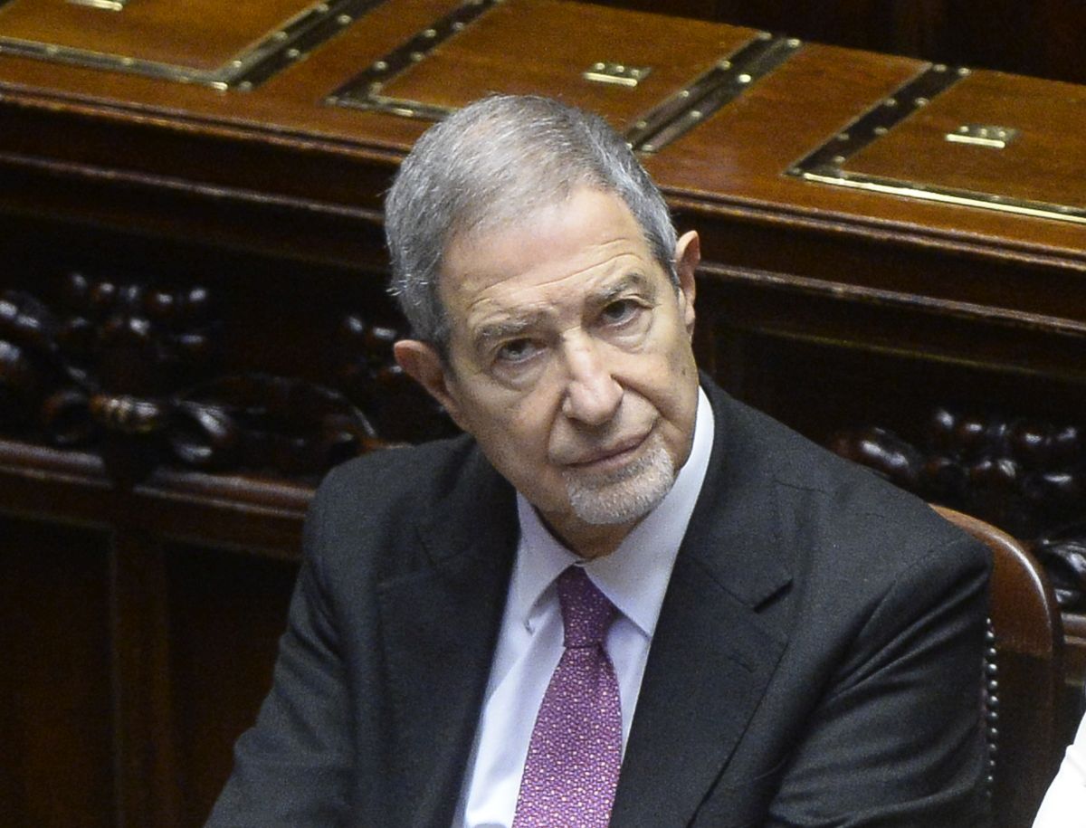 Campi Flegrei, Musumeci “Dichiarare lo stato di emergenza”