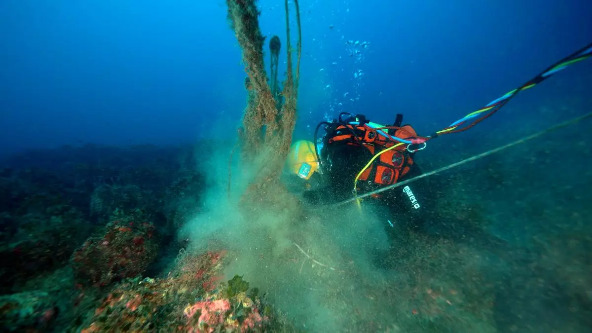 GhostNets: rimosse 3 tonnellate di reti fantasma dai fondali siciliani
