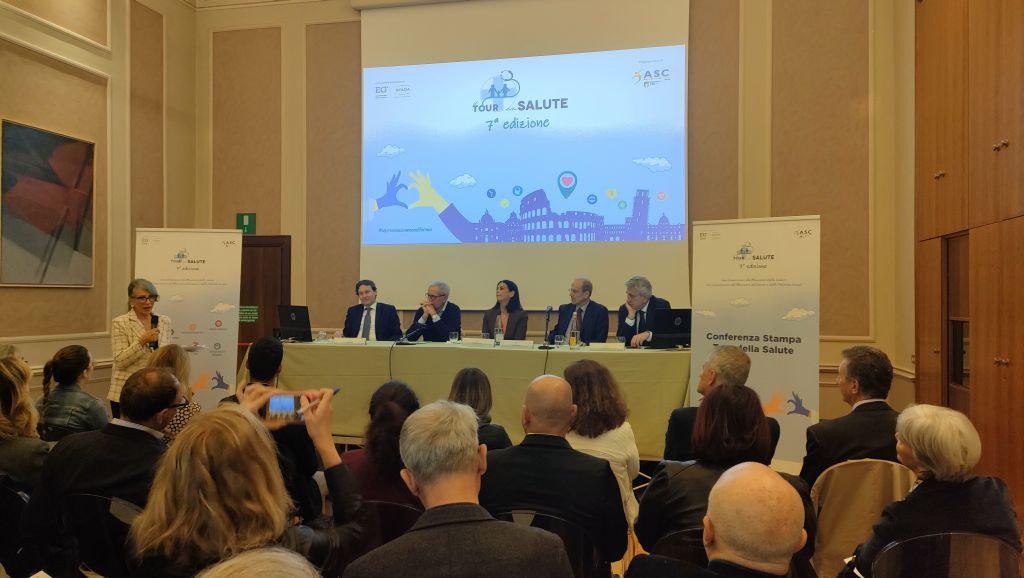 Screening gratuiti in 15 città, riparte il Tour della Salute