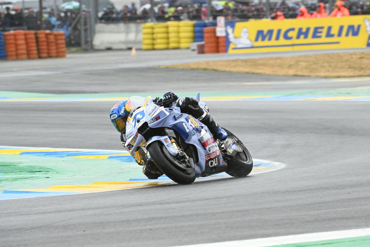 Alex Marquez il più veloce nel venerdì di Silverstone