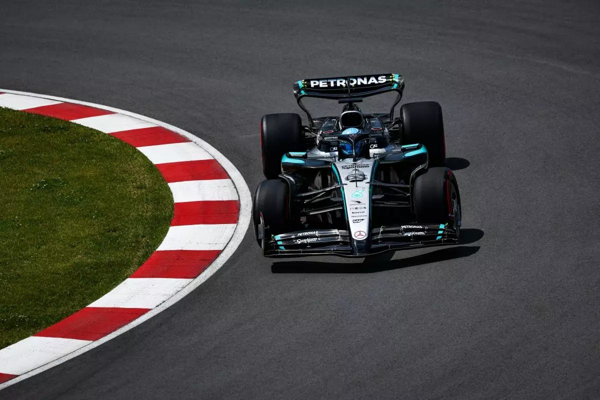 Verstappen e Russell più veloci nelle libere in Canada, Leclerc a muro