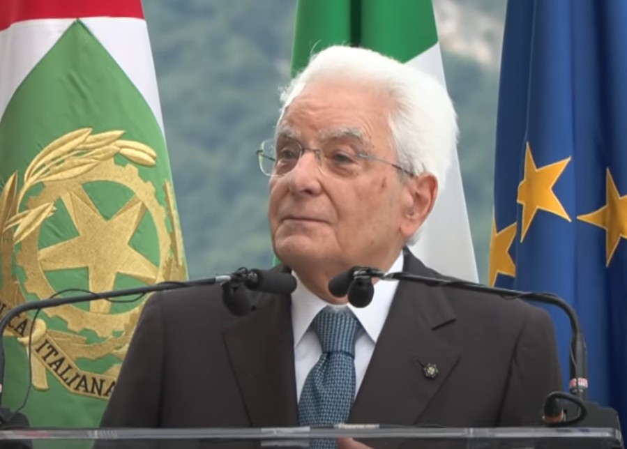 Mattarella “Con le guerre ritornano ombre di periodi oscuri del passato”