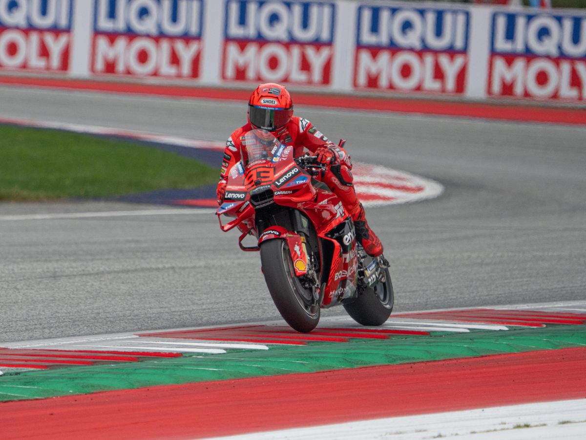 Marc Marquez vince anche in Austria, Bezzecchi sul podio