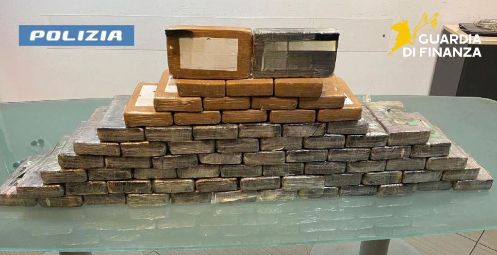 Sorpreso con 80kg di cocaina, arrestato a Scampia un 25enne napoletano