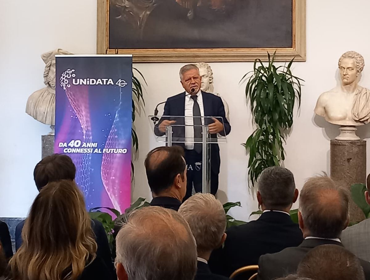 Unidata festeggia 40 anni, completato il cavo sottomarino Unitirreno
