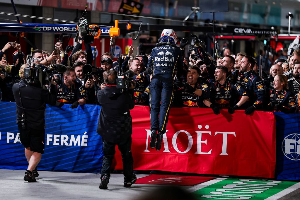 A Las Vegas vince Verstappen davanti a Norris, Leclerc sesto