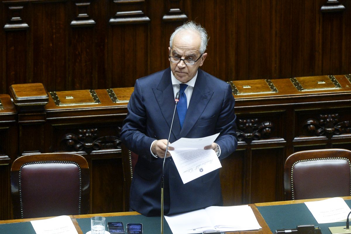 Stretta sulla sicurezza, Piantedosi al Senato: “Serve una norma che consenta un intervento preventivo”