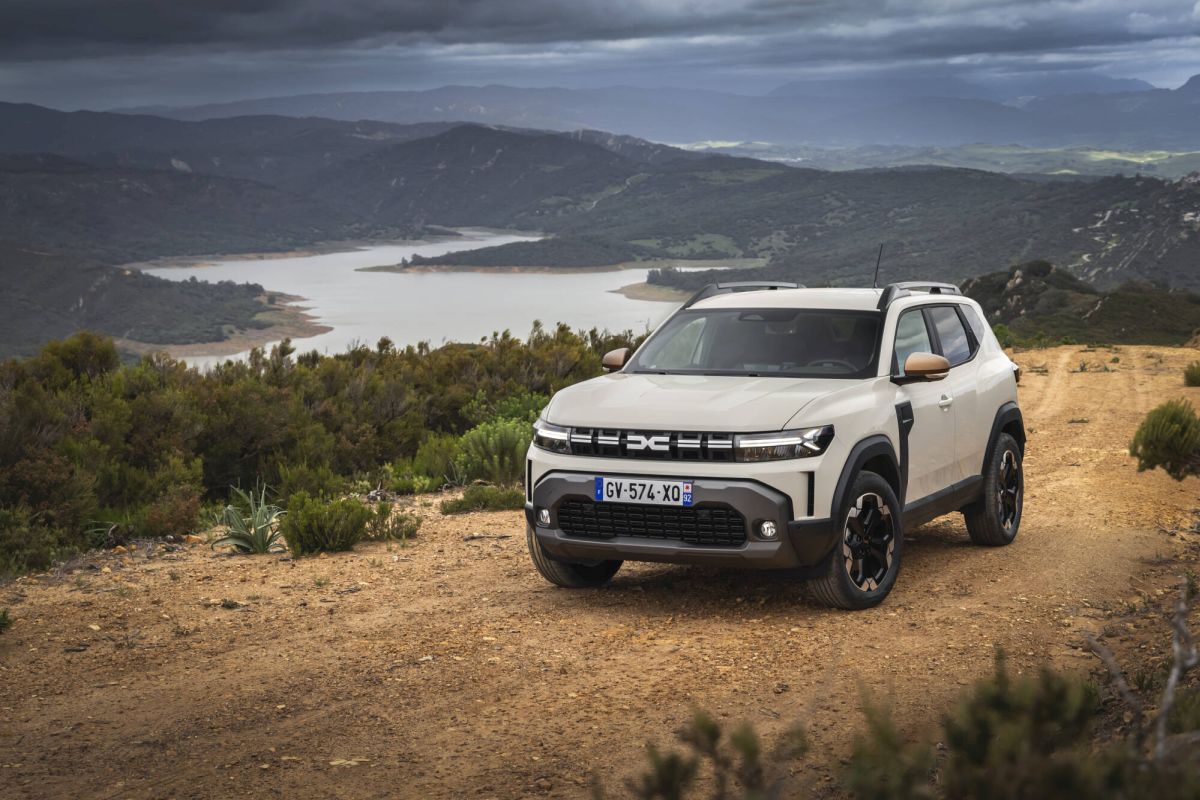 Dacia Duster. Design, off-road e nuove motorizzazioni Hybrid-G 4×4