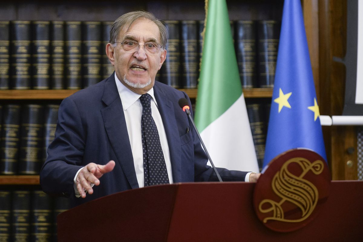 Difesa, La Russa “Sui fondi Safe no drammi ma normale procedura”